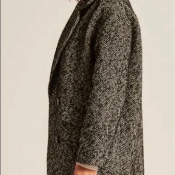 NWT Abercrombie Short Textured Coat in Black Herringbone - Picture 4 of 7